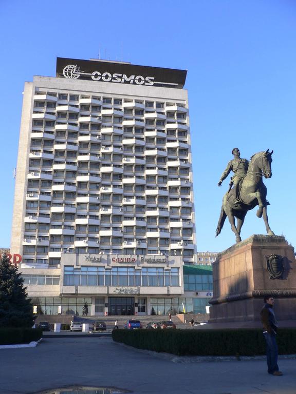 Hotel Cosmos